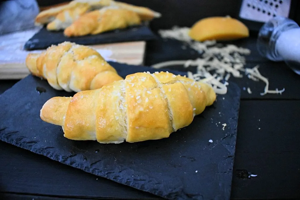 Cheese-stuffed-crescent-roll-13-SunCakeMom