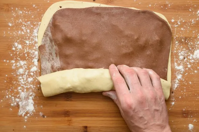 Chocolate roll recipe - SunCakeMom