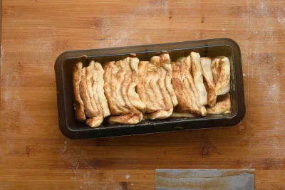 Cinnamon pull apart bread - SunCakeMom