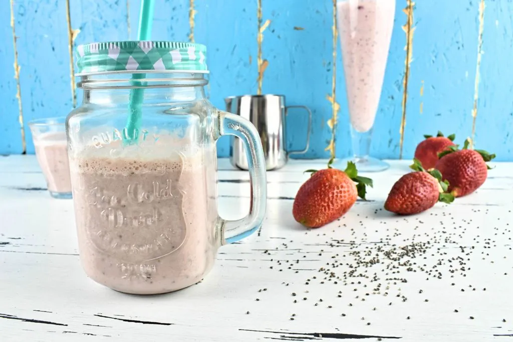 Strawberry-smoothie-SunCakeMom