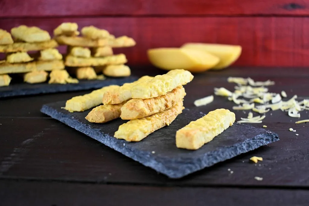 Cheese-straws-1-SunCakeMom