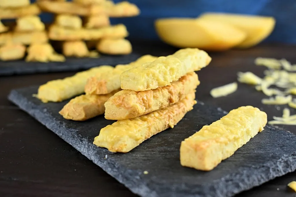 Cheese-straws-2-SunCakeMom