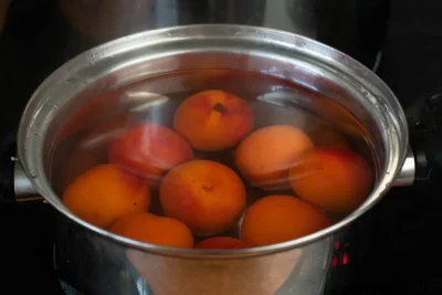 Low-sugar-apricot-jam-recipe-Process-2-SunCakeMom