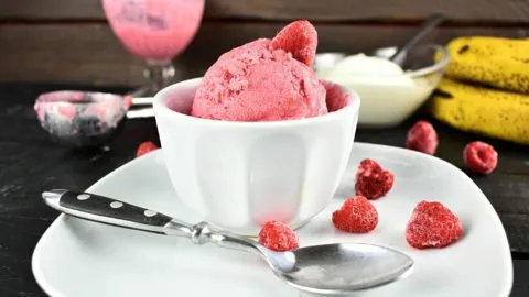 Sugar-free-ice-cream-raspberry-1-SunCakeMom