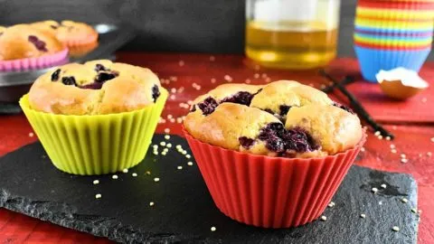 Gluten-free-muffin-strawberry-4-SunCakeMom