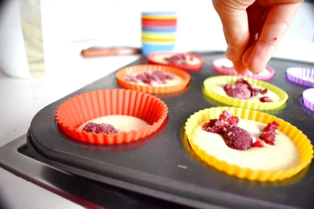 Gluten-free-muffin-strawberry-process