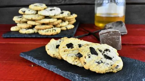 Low-carb-chocolate-chips-cookies-6-SunCakeMom