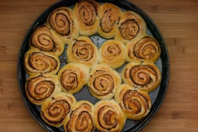 Cinnamon roll recipe -SunCakeMom