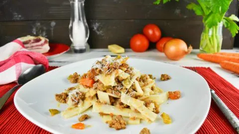 Bolognese-sauce-recipe-1-SunCakeMom