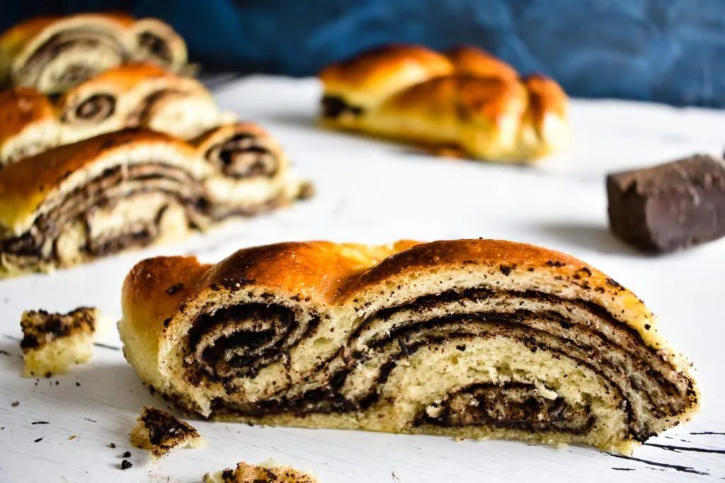 Braided-bread-recipe-with-chocolate-filling-1-SunCakeMom