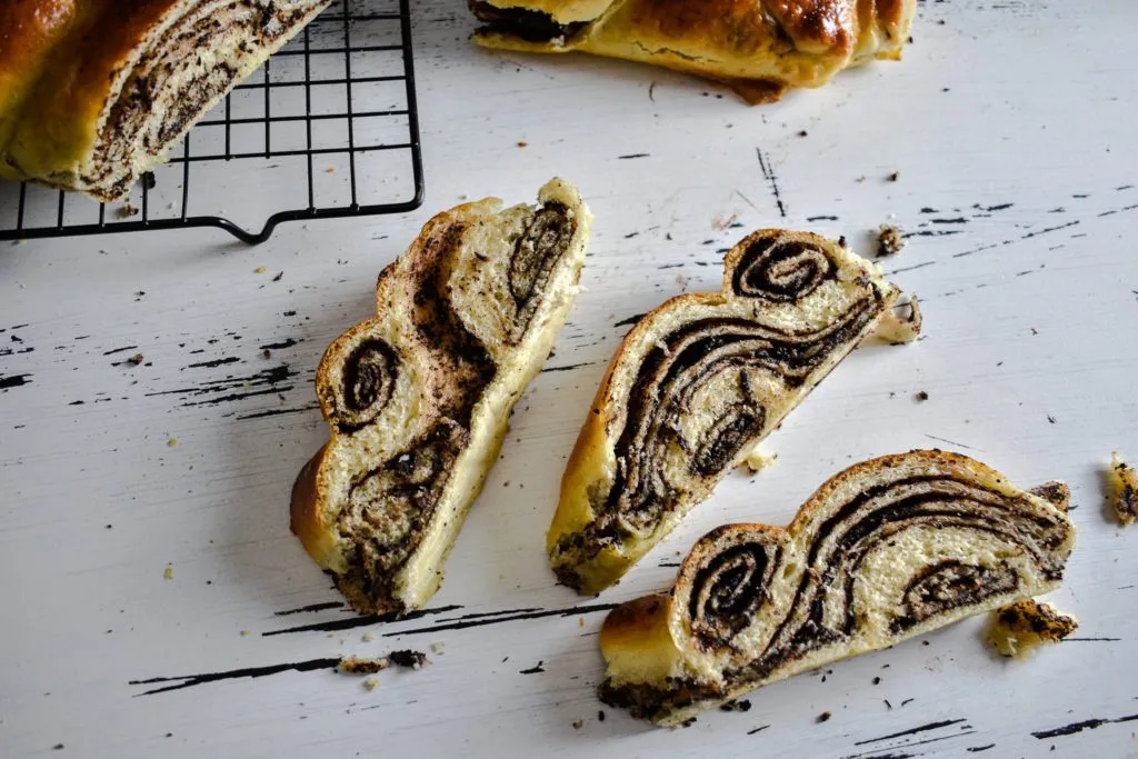 Braided-bread-recipe-with-chocolate-filling-4-SunCakeMom