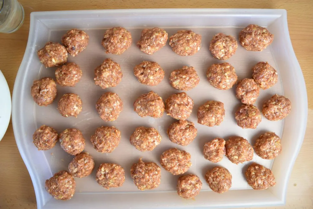 Low-Carb-Meatballs-Recipe-Process-3-SunCakeMom