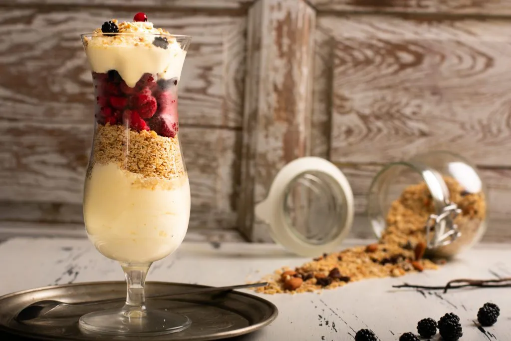 Healthy-parfait-recipe-1-SunCakeMom