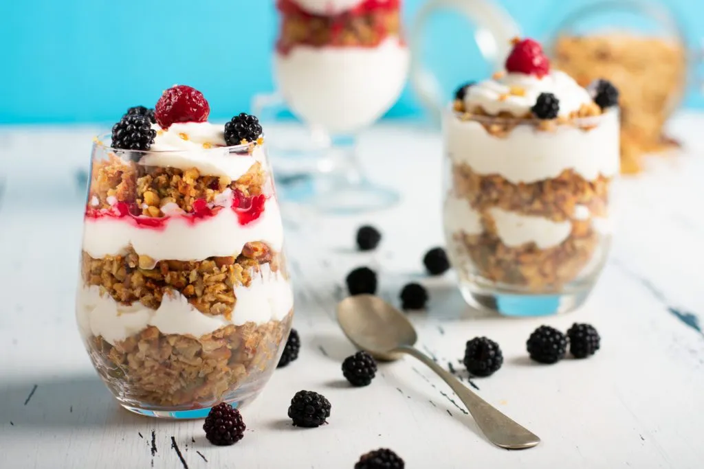 Yogurt-parfait-recipe-3-SunCakeMom