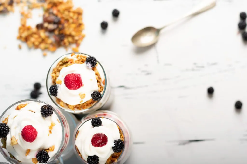 Yogurt-parfait-recipe-4-SunCakeMom