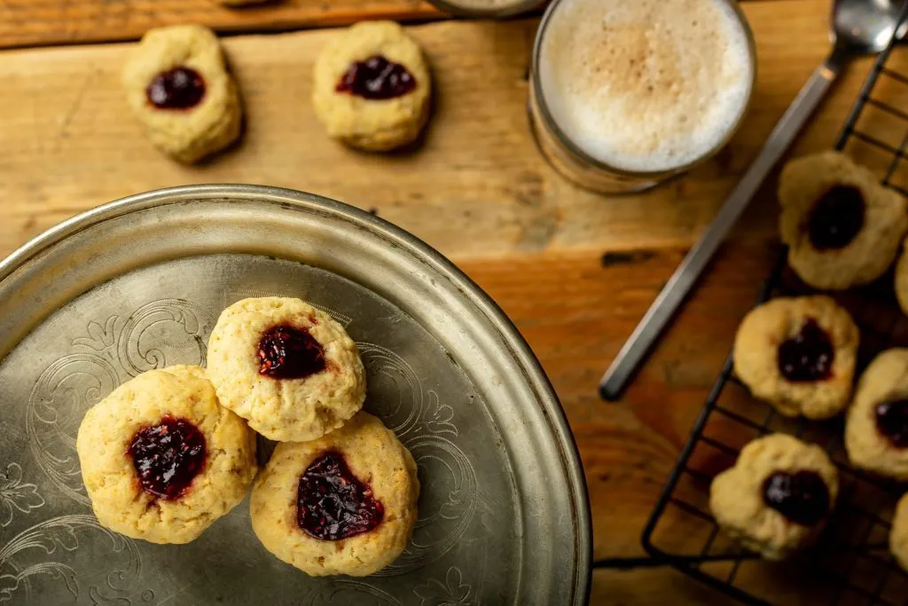 Jammie-dodgers-recipe-4-SunCakeMom