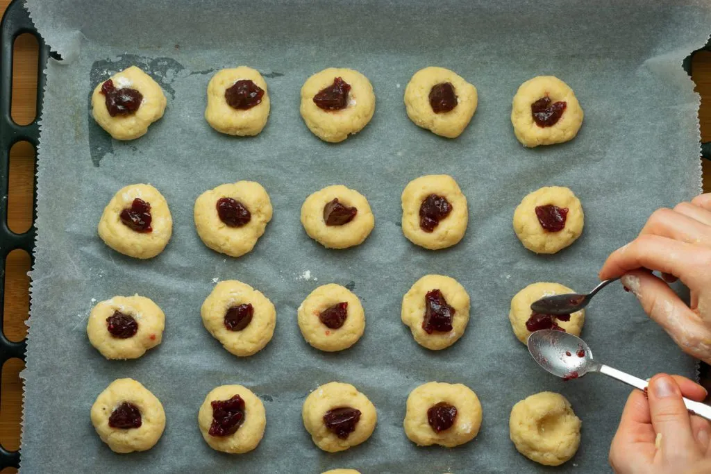 Jammie-dodgers-recipe-Process-5-SunCakeMom