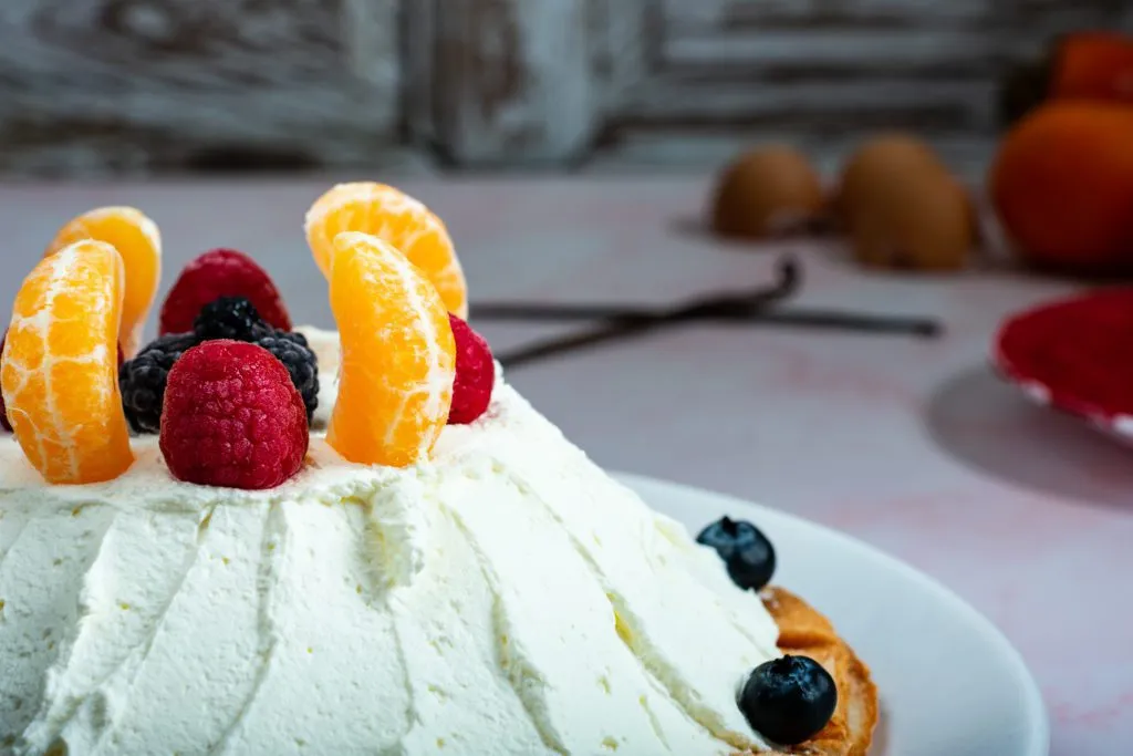 Pavlova-recipe-keto-2-SunCakeMom