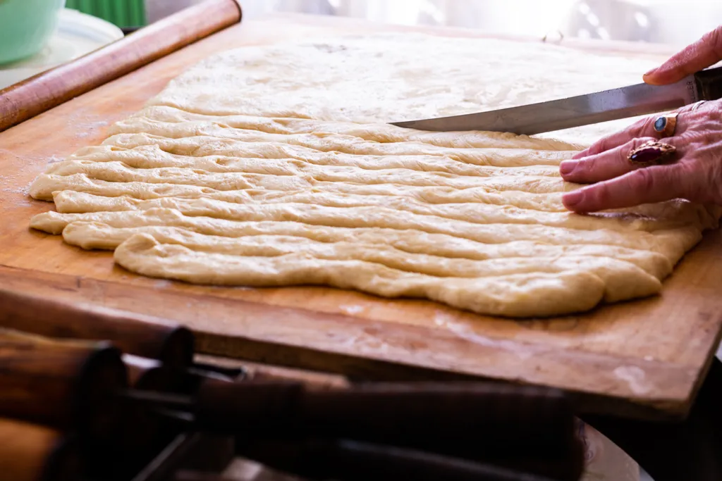 Chimney-cake-recipe-Process-10-SunCakeMom