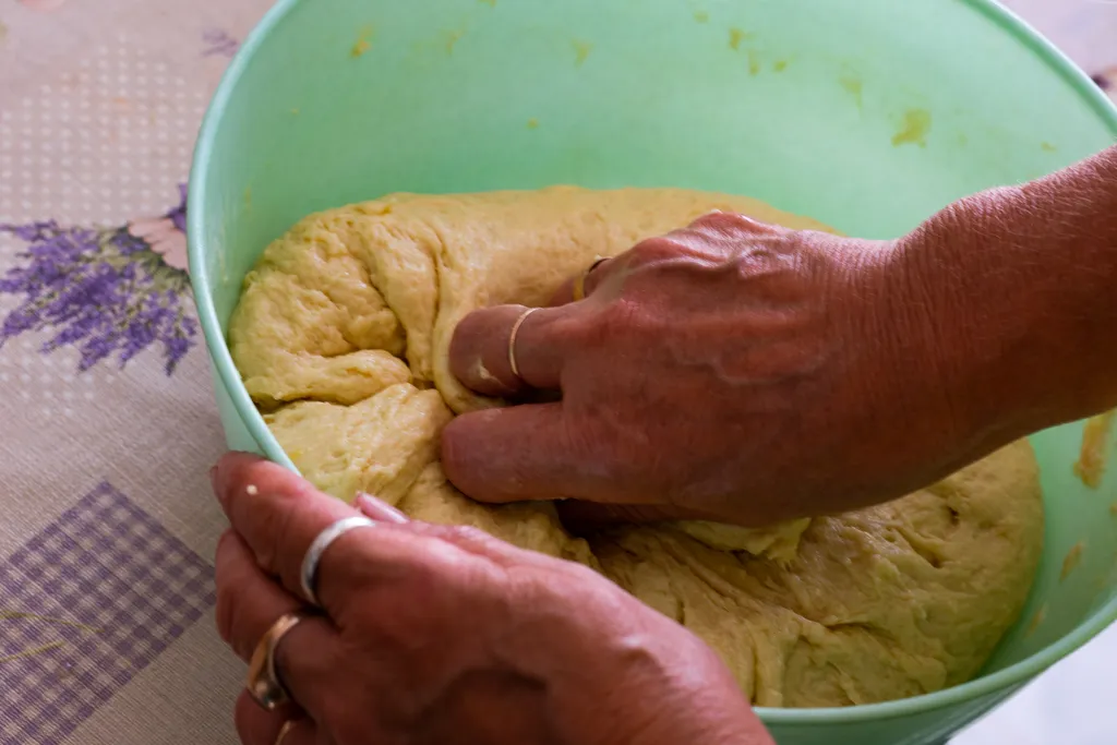 Chimney-cake-recipe-Process-4-SunCakeMom