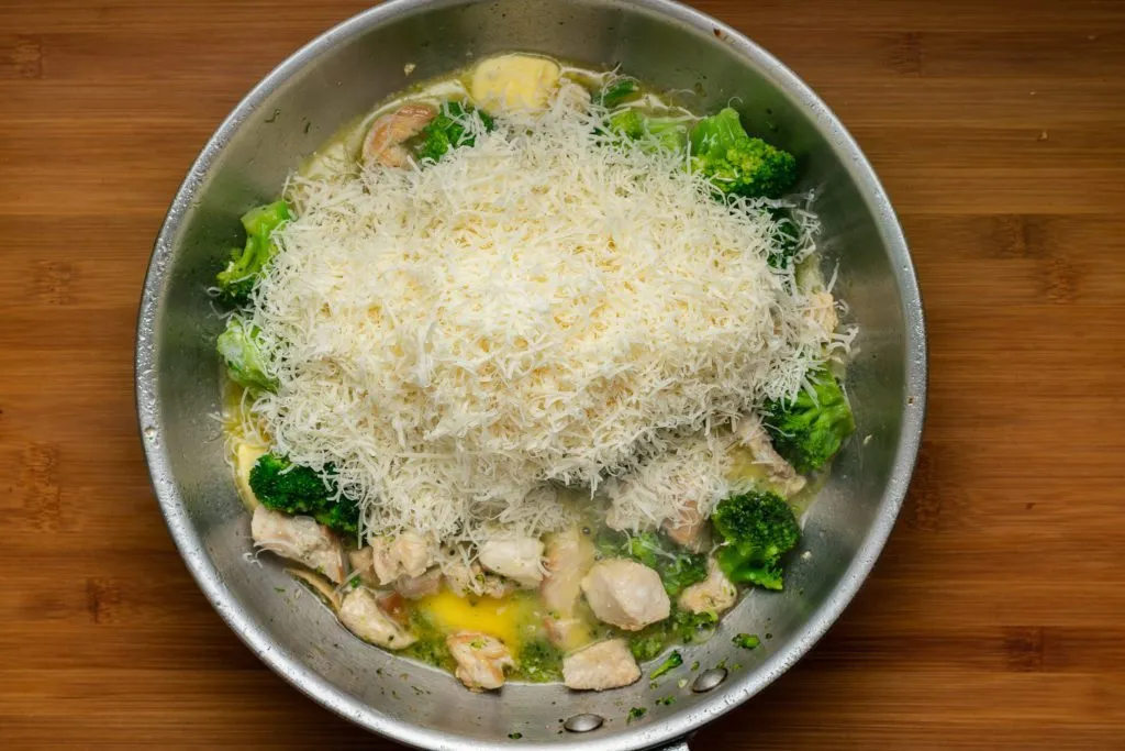 Chicken-broccoli-alfredo-recipe-Process-5-SunCakeMom