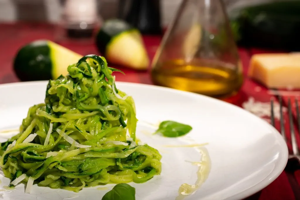 Zucchini-noodles-Zoodles-Recipe-1-SunCakeMom