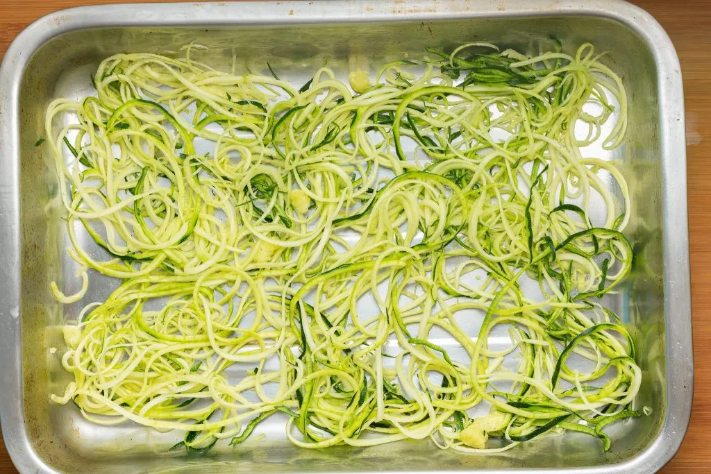 Zucchini-noodles-Zoodles-Recipe-Process-5-SunCakeMom