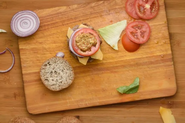 Keto hamburger recipe - SunCakeMom