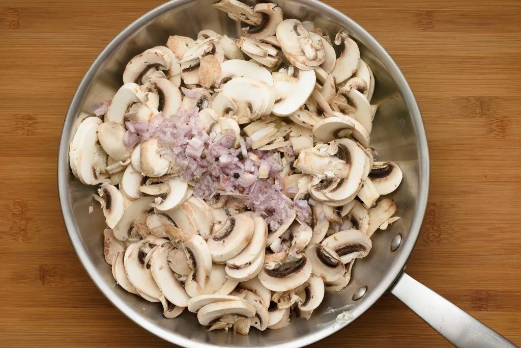 Mushroom sauce recipe - SunCakeMom