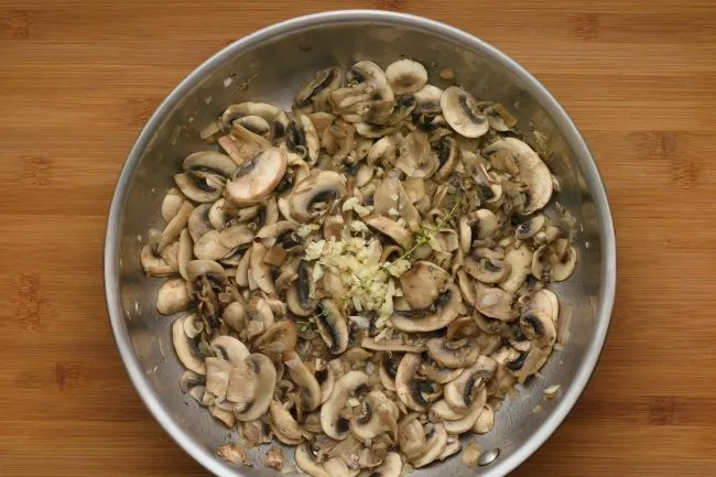 Mushroom sauce recipe - SunCakeMom