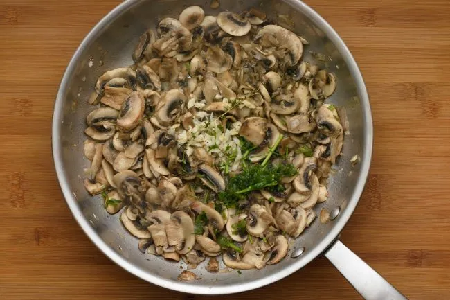 Mushroom sauce recipe - SunCakeMom