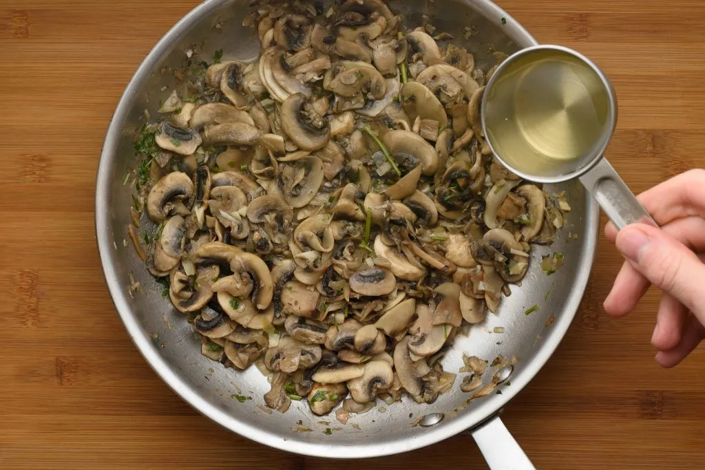 Mushroom sauce recipe - SunCakeMom