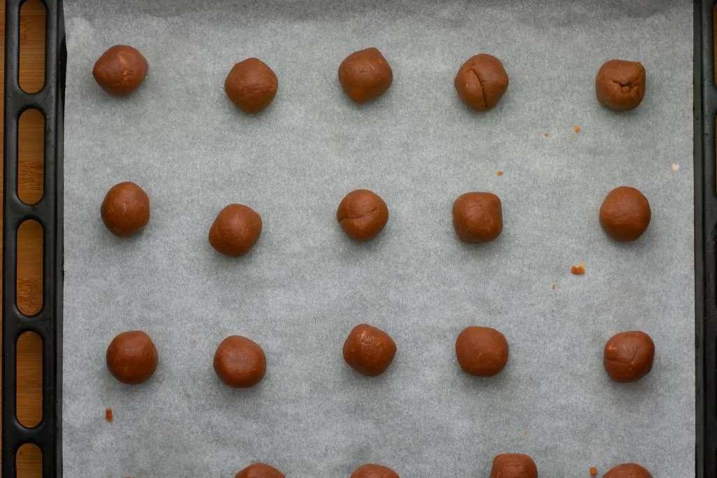 Peanut butter cookies recipe - SunCakeMom