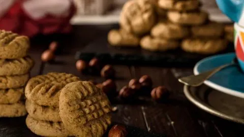 Hazelnut cookies recipe - SunCakeMom