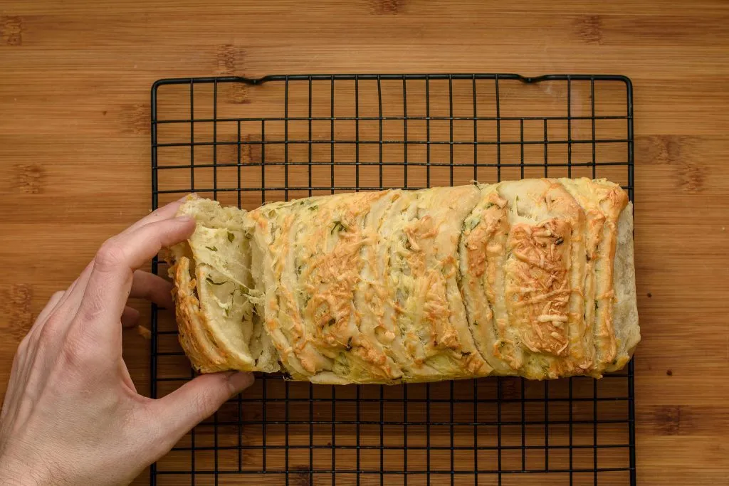 Garlic bread recipe - SunCakeMom