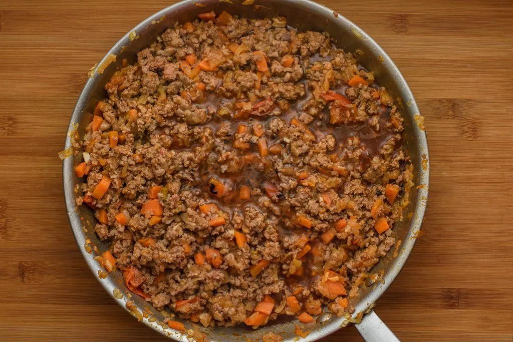 Mirepoix-paprika-tomato-ground-meat SunCakeMom