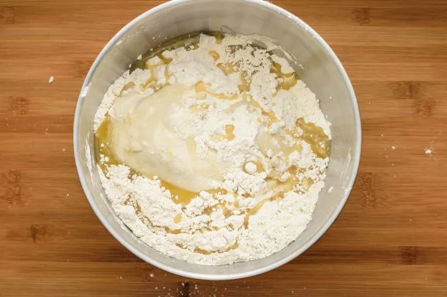 Flour oil yeast dough - SunCakeMom