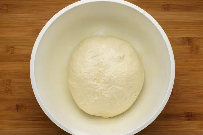 Flour oil yeast dough - SunCakeMom