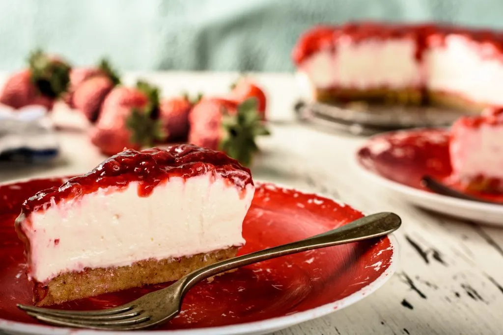 Strawberry cheesecake recipe - SunCakeMom