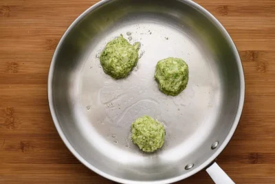 Broccoli fritters recipe - SunCakeMom