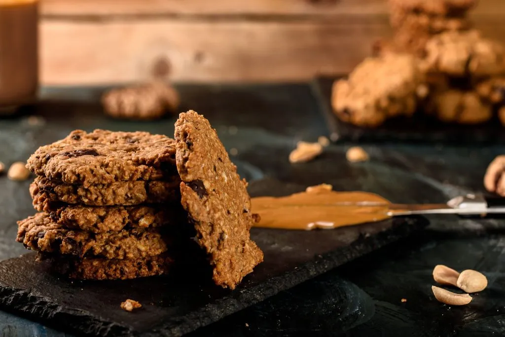 Peanut butter chocolate chip cookies - SunCakeMom