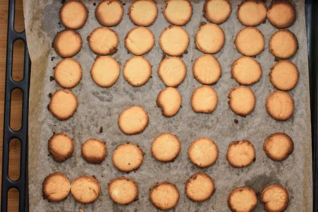 Coconut flour cookies - SunCakeMom