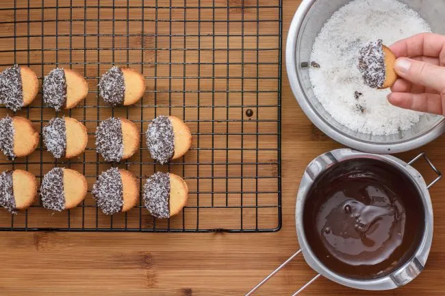 Coconut flour cookies - SunCakeMom