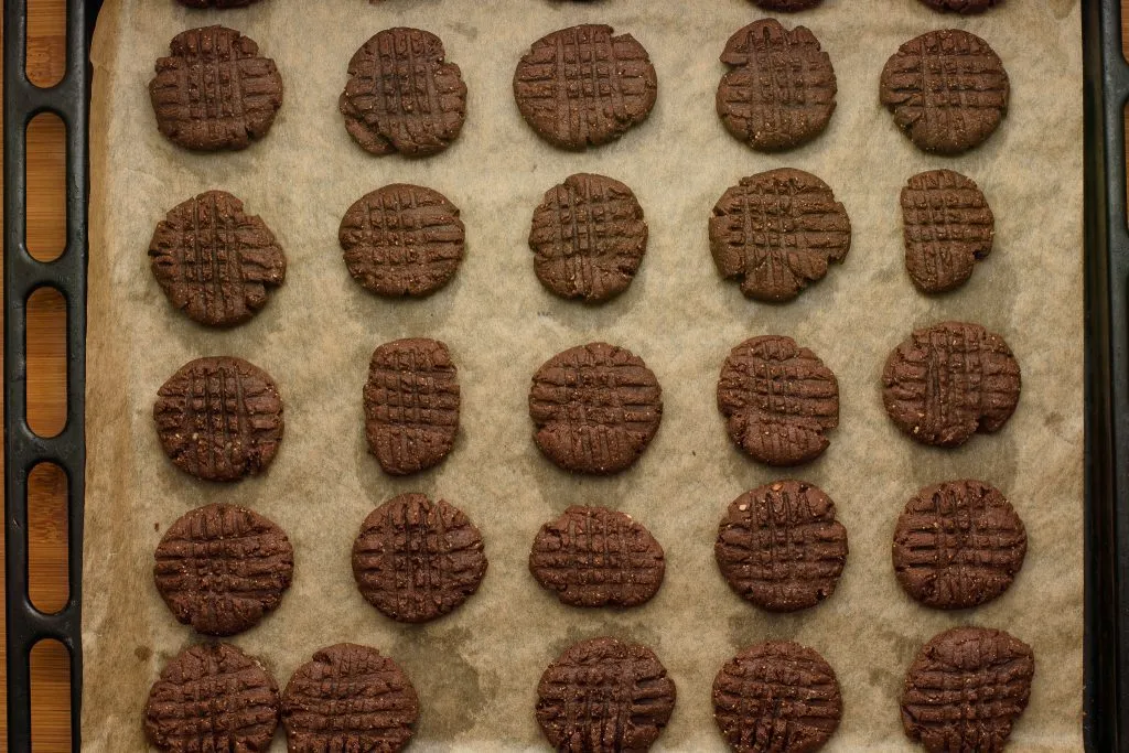 Chocolate peanut butter cookies - SunCakeMom