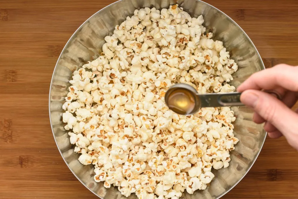 Butter popcorn recipe - SunCakeMom