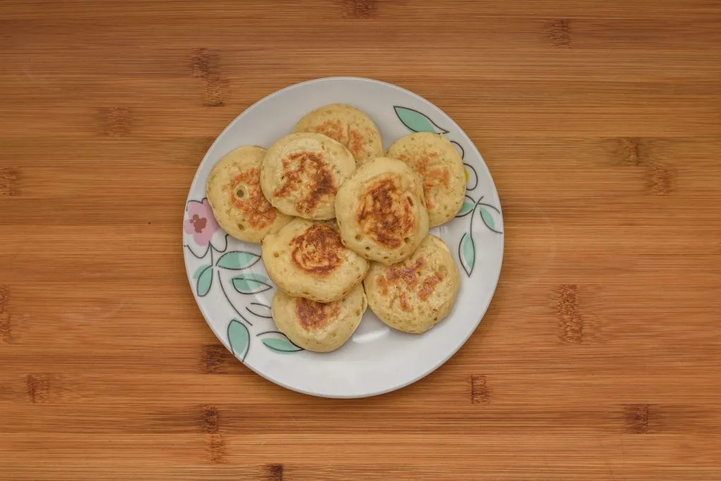 Crumpet recipe - SunCakeMom