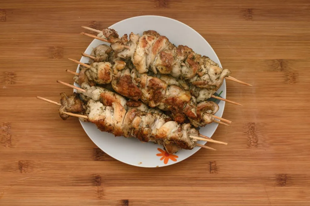 Chicken souvlaki recipe - SunCakeMom