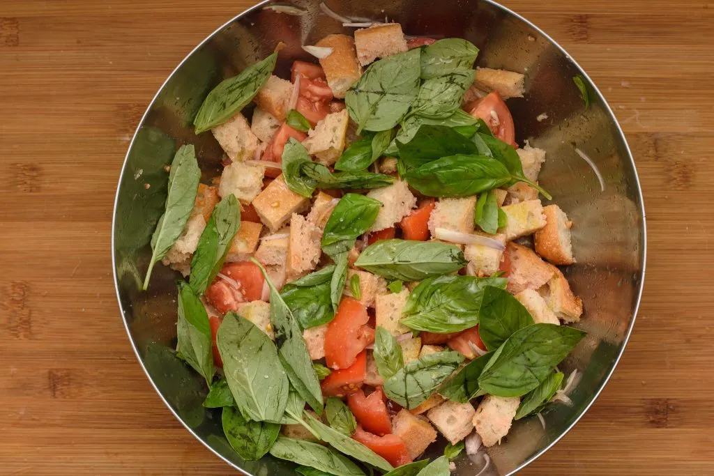 Panzanella recipe - SunCakeMom