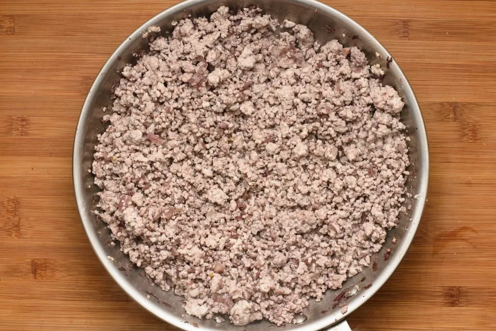 Red-onion-ground-meat-wine-skillet--gp--2-SunCakeMom