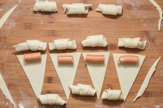 Pigs-in-blanket-recipe-Process-2-SunCakeMom